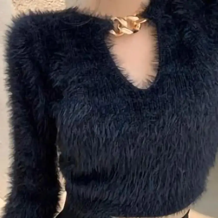 เสื้อคลุมขนเฟอร์เทียม ดีไซน์แฟชั่นฤดูใบไม้ร่วง-ฤดูหนาว ดีไซน์เก๋ไก๋ ปกคอวี ผ้าขนเทียม นุ่มสบาย ใส่แล้วดูเพรียวบาง...