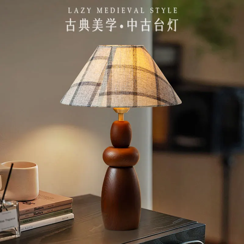 مصباح مكتبي على الطراز الصيني الجديد، لون خشب الجوز العتيق، حبوب الخشب، الإقامة المنزلية، غرفة المعيشة، الأريكة، السرير، المصباح الأمامي