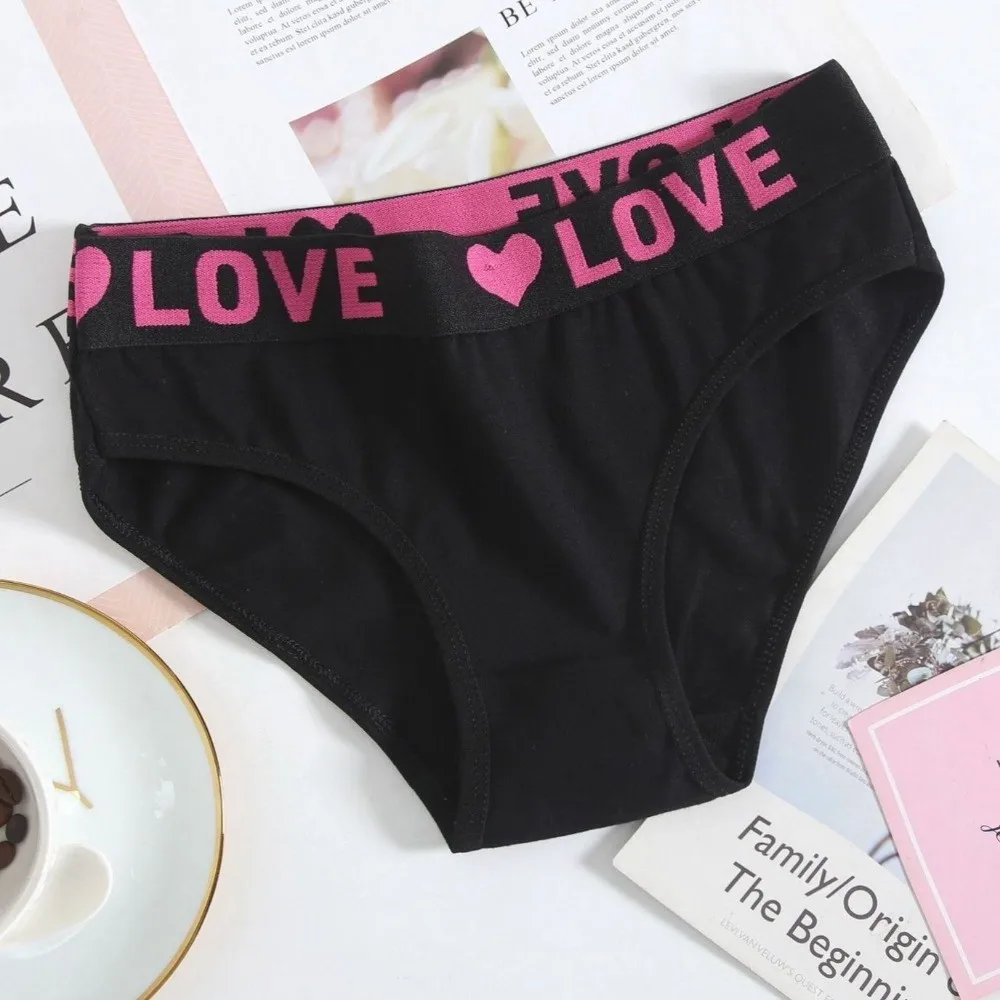 Comfortable Ultra Thin Women's Underwear Mid-waist Lingerie Triangle Pants Patchwork Underwear Heart Letter Briefs Sports