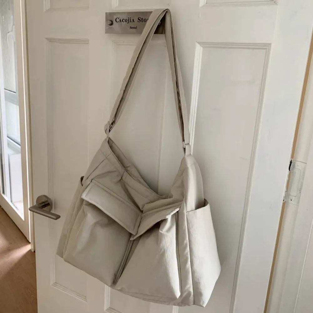 

Large Capacity Nylon Crossbody Bag Harajuku Multiple Pockets Men Shoulder Bag Casual Mobile Phone Pack Canvas Messenger Bag