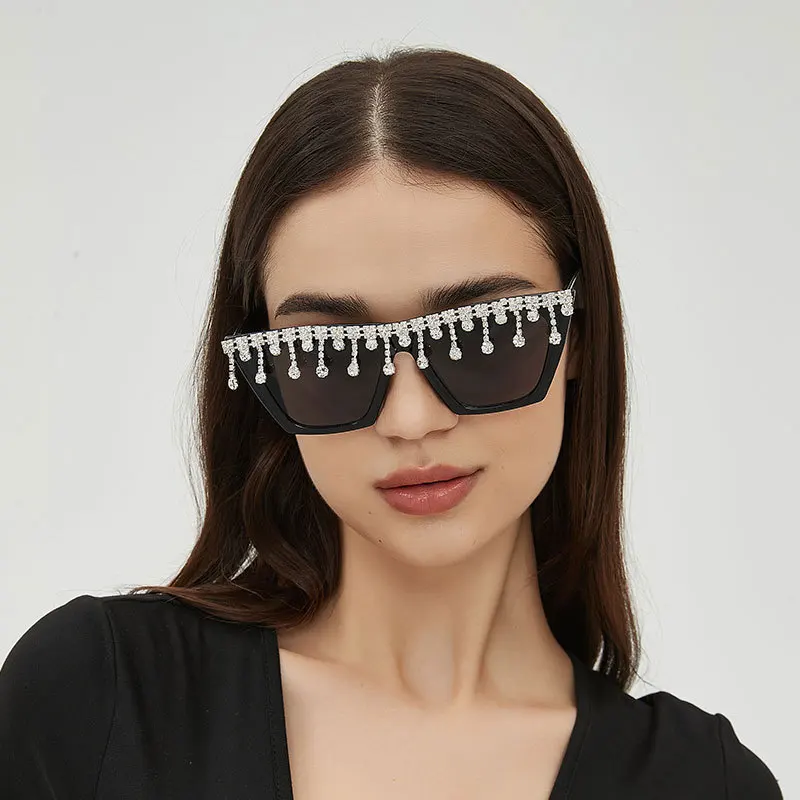 W17 New Diamond Large Frame Women Sunglasses 2023 Fashion Square One Piece Sun Glasses Brand Mi Nail Sun Visor Black Eyes UV400