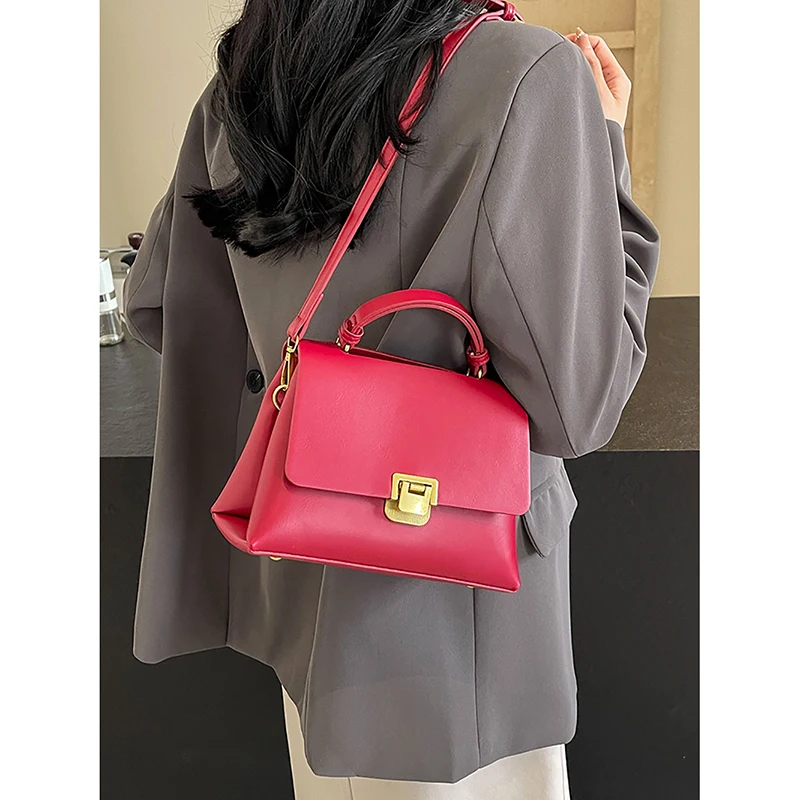 Red Vintage High Quality Tote Bag Large Capacity Popular Single Shoulder Crossbody Bag Women\'s Summer Design Sense Commute Bags