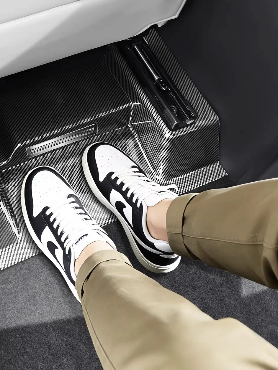 For BYD Ti 7 Titanium 7 Leopard 7 Under Seat Kick Plate Carbon Fiber Patterned Seat Lower Protective Cover Interior Accessories