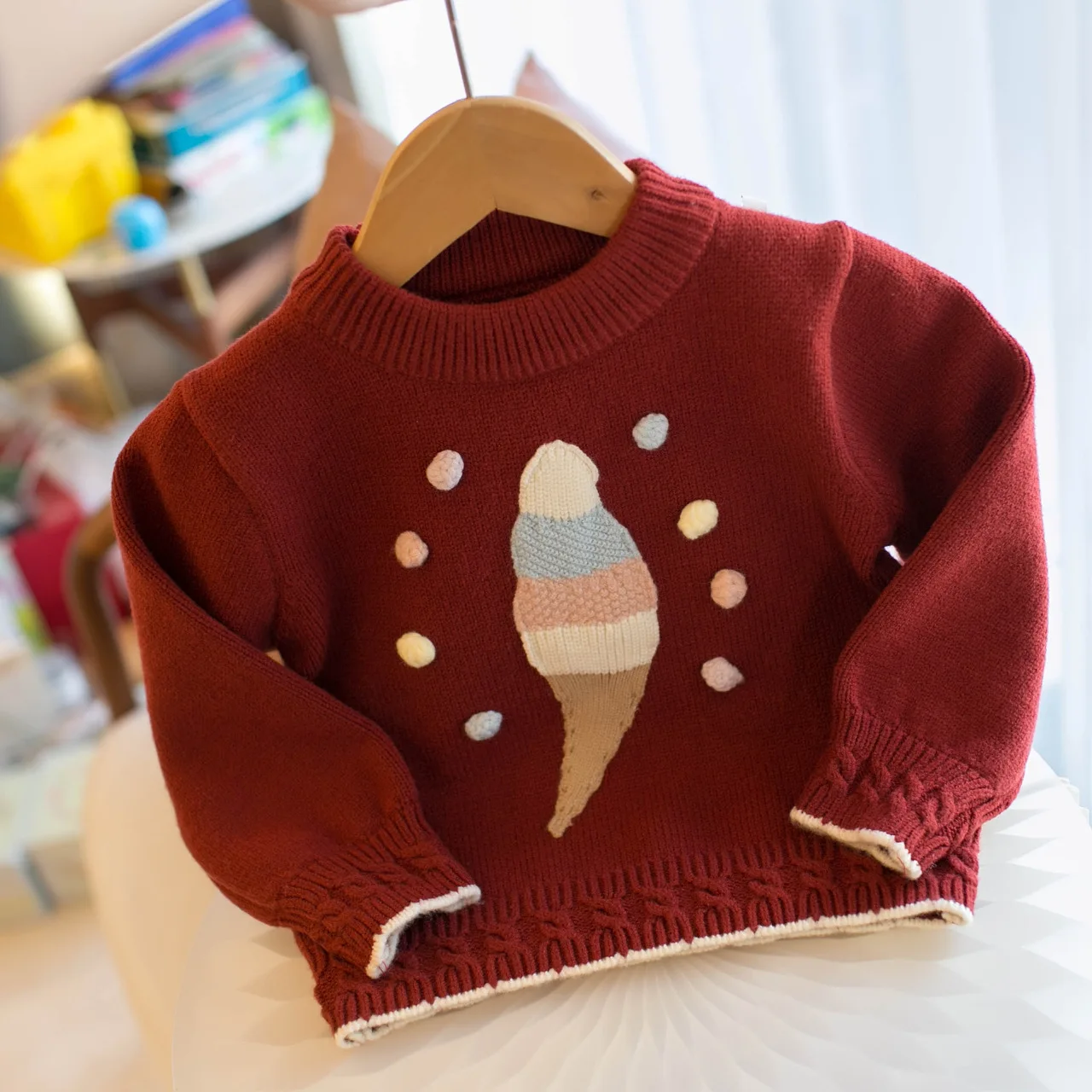 2026 Autumn Winter New Girls Pullover Sweater Crew Neck Ice‑Cream Print Sweet Soft Top Children Knitwear