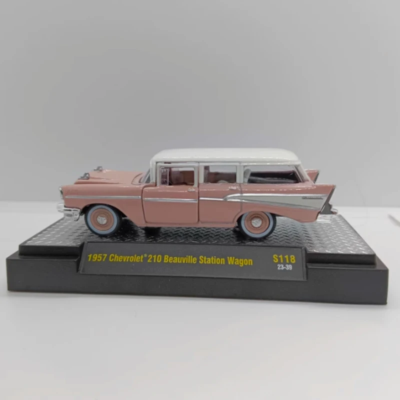 Diecast Alloy 1:64 M2 1953 Ford Crestline Victoria/1957 Chevrolet\'s 210 Beauville Station Wagon Car Model Holiday Gifts Toys