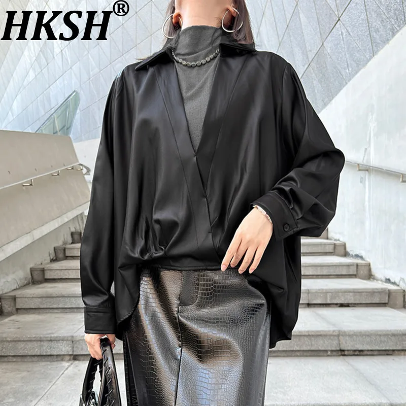 

HKSH Spring Autumn New Women Shirt Solid Color Pleated Long Sleeves Fake Two-piece Dark Elegant Blouse Fashion Chic Tops HK16492