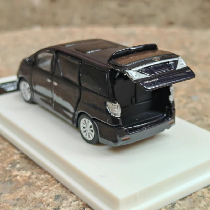 BBS 1:64 مقياس 2013 Vellfire 3.5Z GOLDEN EYES II نموذج سيارة مصنوع من خليط معدني هدية تذكارية للكبار عرض ثابت