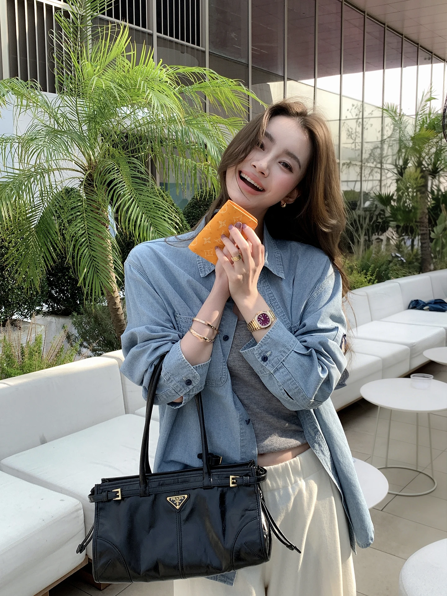 

Женская джинсовая хлопковая рубашка LICKYSENIOR с вышитой нашивкой, повседневный стиль, длинный рукав, воротник, топ, ощущение роскоши, Весна 2026