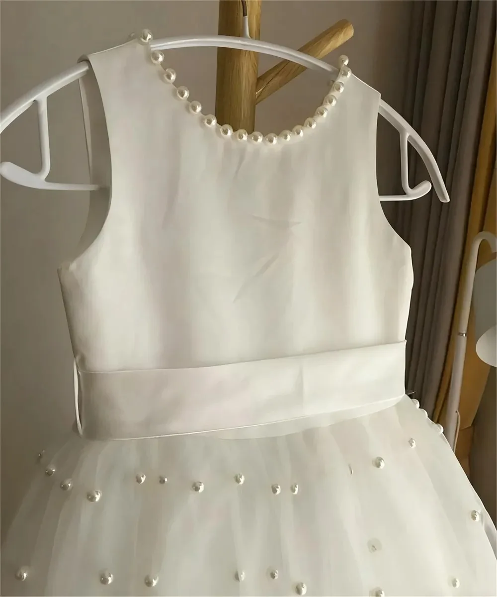 Elegant Ivory Flower Girl Wedding Dress with Pearl Bow Belt, V-Neck Sleeveless Princess Dress, Children's Birthday Party