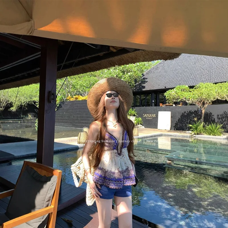 

Eve Stunning Printed Vacation Style Denim Shorts with Sleeveless Top