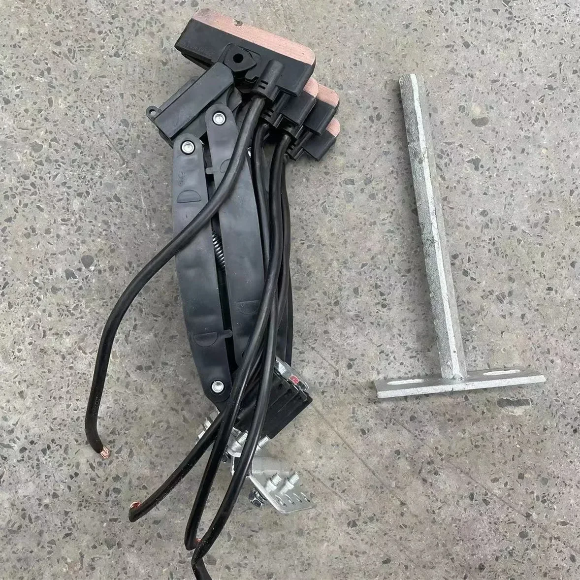 آمنة سلسة الكهربائية بسبار الكربون فرشاة عزل موصل النحاس رافعة بسبار السلطة السكك الحديدية جامع