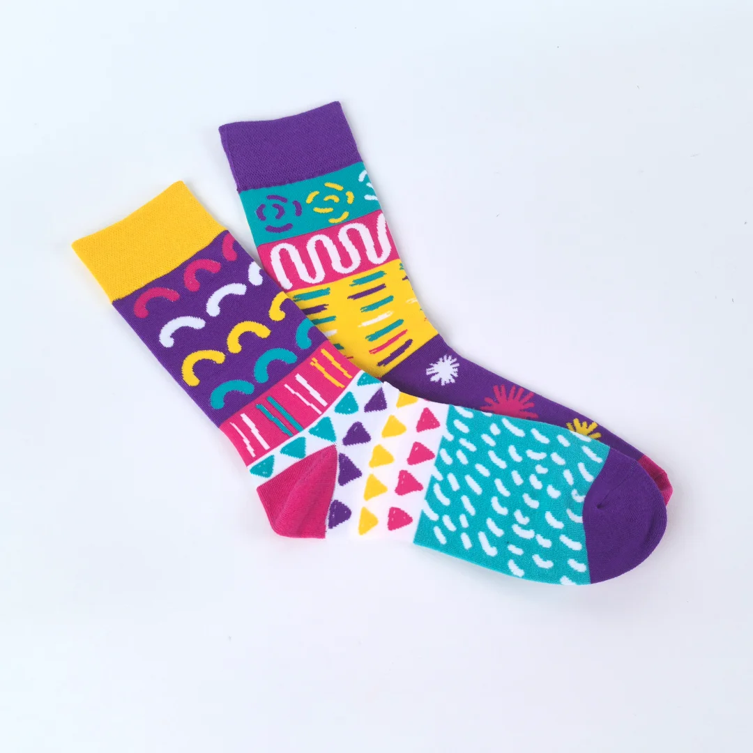 1 Pair Unisex Colorful Geometric Print Asymmetrical AB Design Mid-calf Socks ,Casual Fashion Wearing In All Seasons