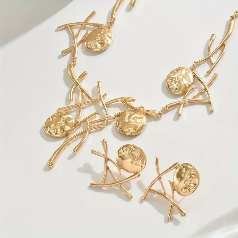 3-Piece Set of Gold Silver Color Geometric Exaggerated Style Jewelry for Women Retro Niche Design Necklace Earrings Set Jewelry