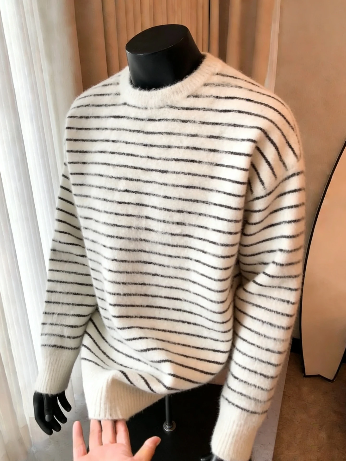 

Весенне-осенний вязаный свитер в полоску с круглым вырезом, повседневный спортивный вязаный джемпер из вельвета, винтажный трикотаж для подростков и студентов