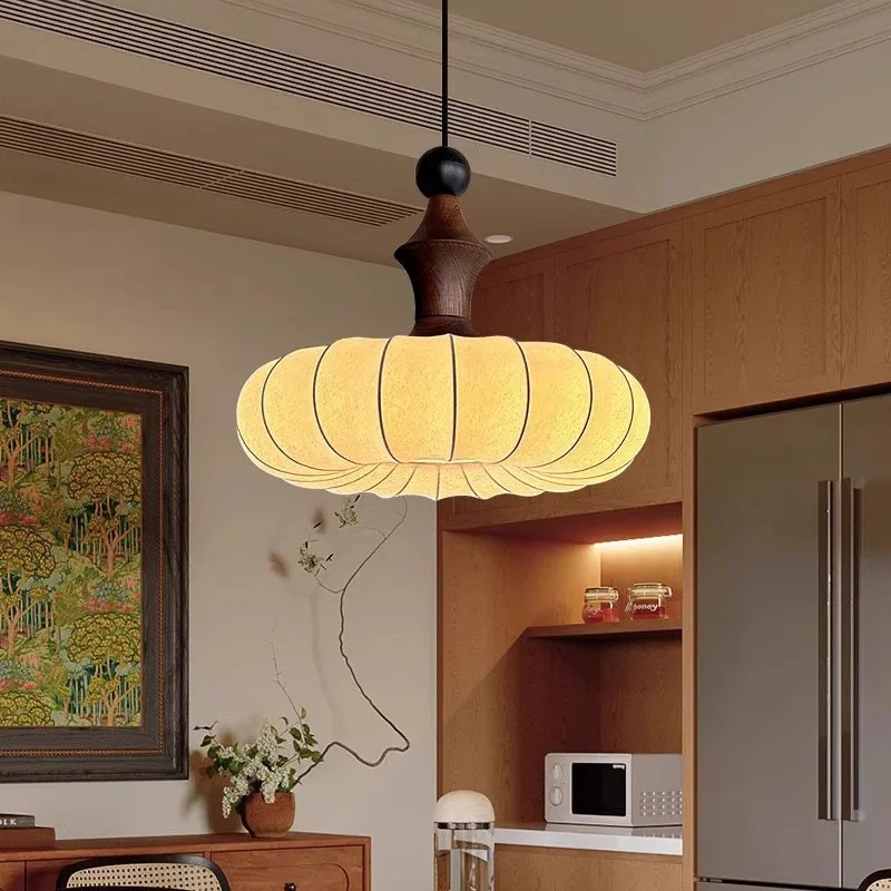 

Французская ретро-светильник-люстра в средневековом стиле, из массива дерева, в форме тыквы, для спальни, бара, кухонного острова, отеля типа «бэд и фреш», в стиле ваби-санди, с тканевым абажуром