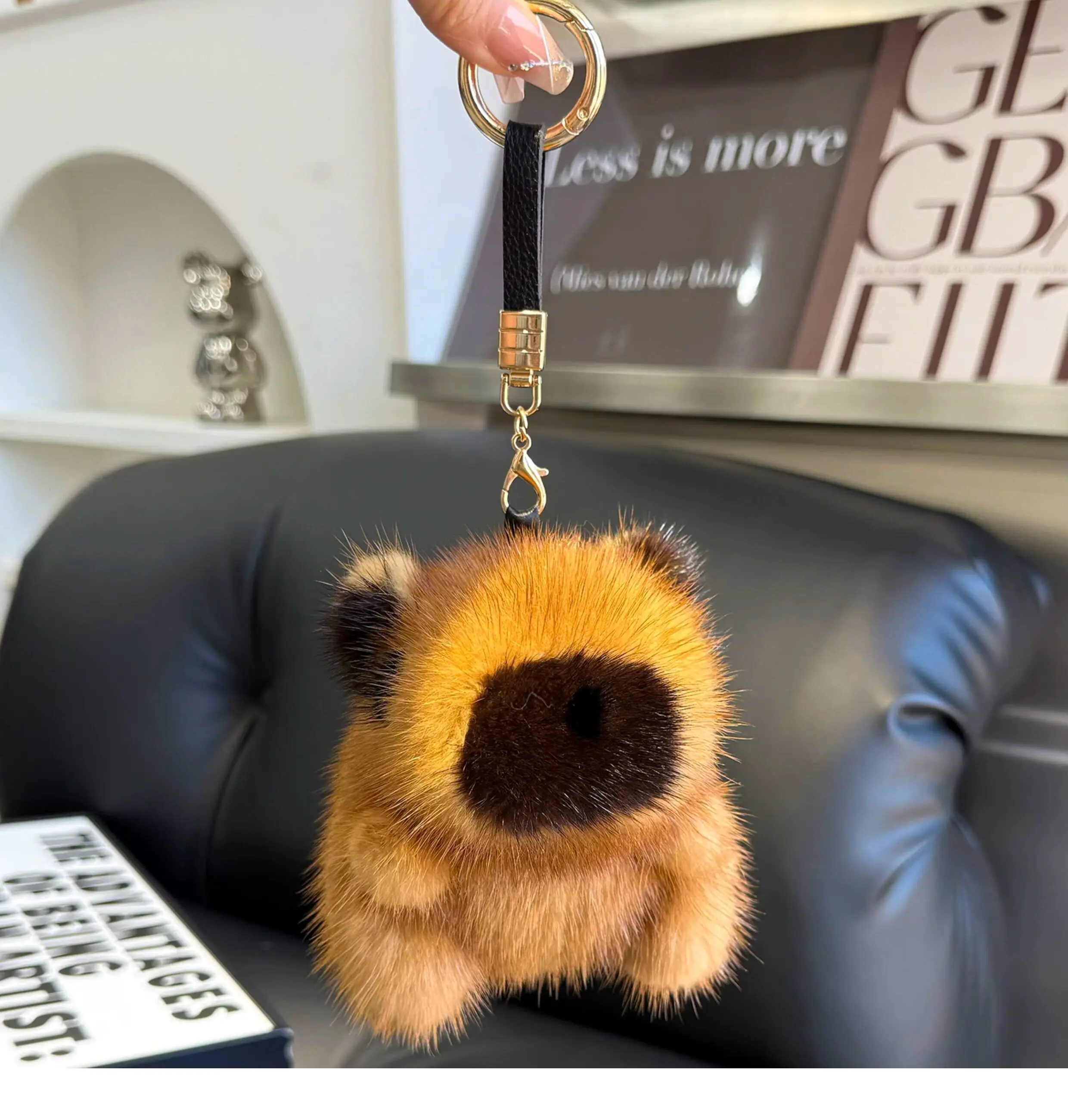 Adorable Real Mink Fur Keychain Car Decoration Plush Doll Bag Hanging Ornament Key Pandent Cutest Capybara Design