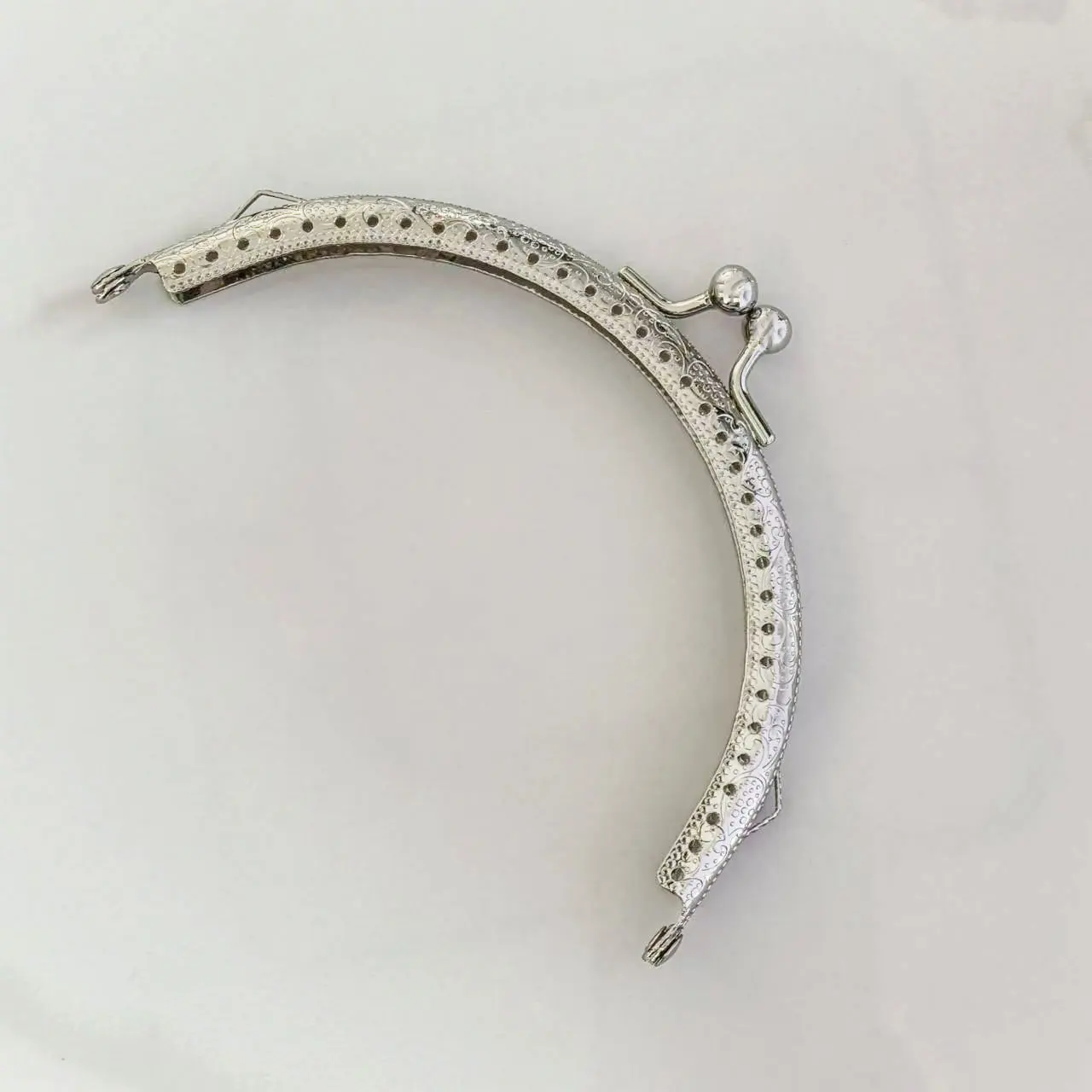 Silver Tone Arc Kiss Clasp Pattern With Sewing Holes 12cm Clutch Buckle Handle Purse Frame Bag Handbag Luggage Hardware Supplies