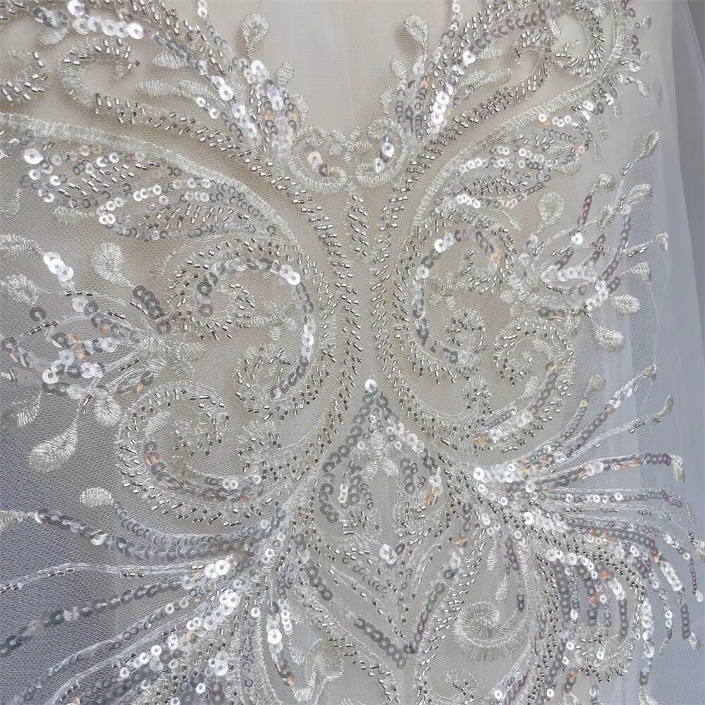3 Designs. Mehrfarbige, verschlüsselte Perlenstickerei mit Paillettenkragen-Applikationen, Hochzeits- und Abendkleid, Blumenaccessoires RS4196 – Detail 6