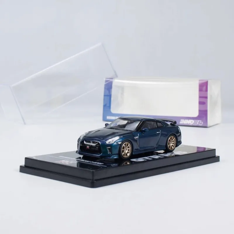 INNO 1:64 Nissan R35 GT-R modèle de voiture en alliage de simulation moulé sous pression, jouet pour garçons, ornement de collection pour adultes.