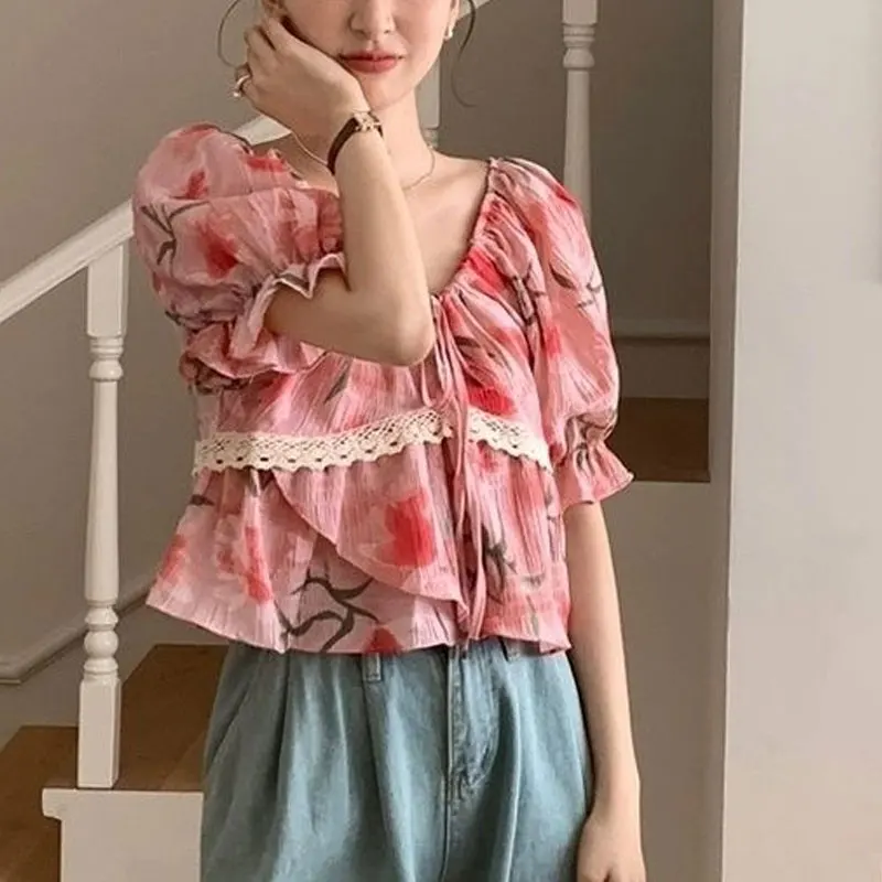 Fashion Lace Ruffles Spliced Blouse Women\'s Clothing Sweet Drawstring Broken Flowers 2024 Summer V-Neck Loose Short Sleeve Shirt