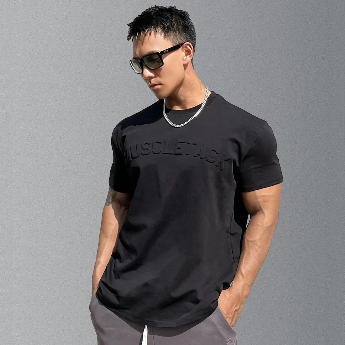 Casual Loose T-shirt Men Cotton Short Sleeves Tee Tops Summer Gym Fitness Bodybuilding Shirt Male Running Sport Training Clothes