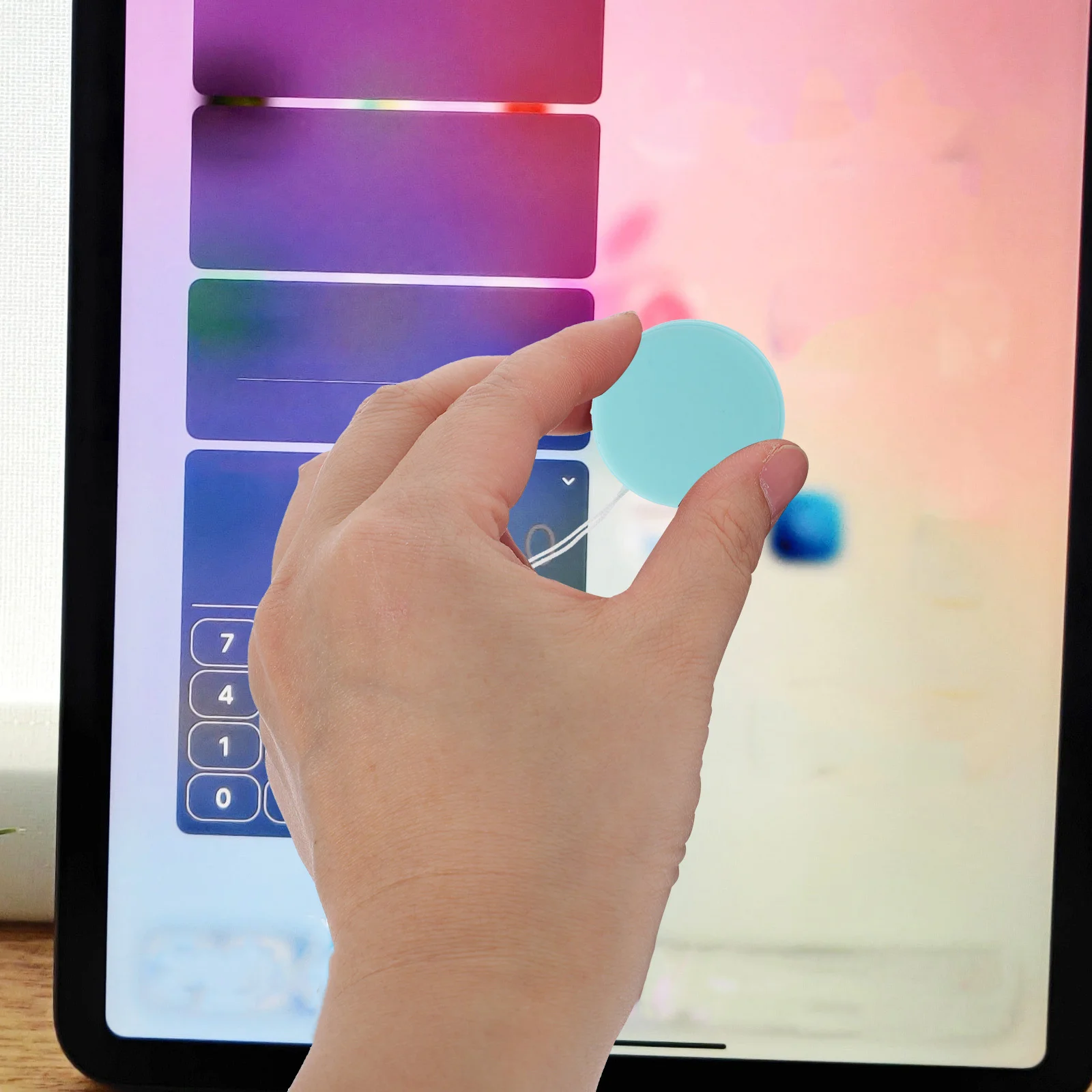 

2Pcs Circular Screen Cleaner for Phone Small Mobile Screen Wipe Portable Cellphone Cleaning Tool Silicone Material Clear View