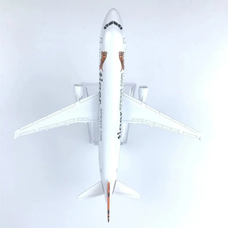 A320 Tiger Airways Сингапурские модели самолетов 16 см из сплава металла модель самолета игрушки для мальчиков и детей с шасси для сбора