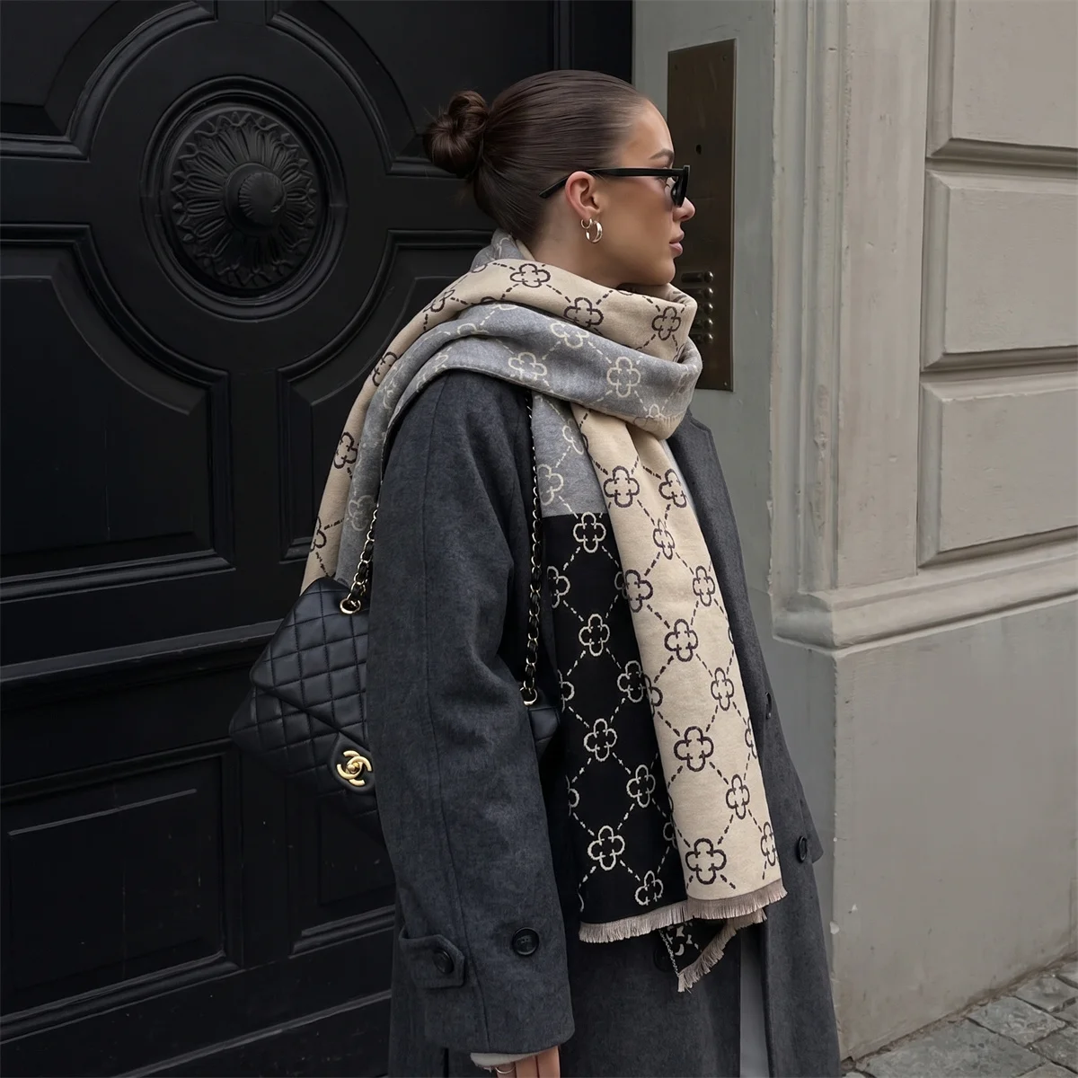 Fashion Contrast Color Block Clover Pattern Scarf Ladies Geometric Floral Printed Mini Tassel Fringe Soft Long Shawl Stylish