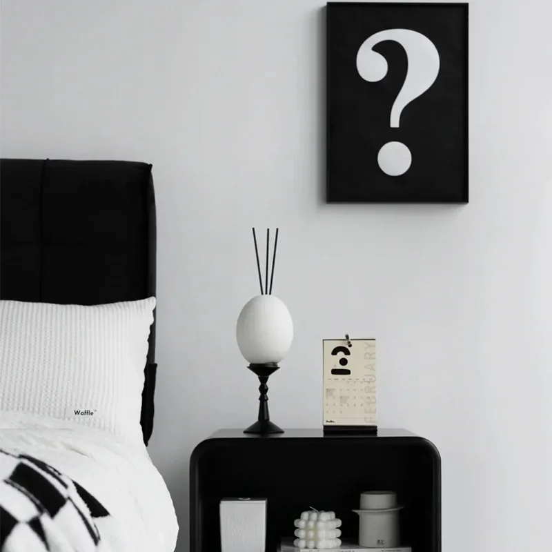 French medieval egg-shaped, aromatherapy decorative ornaments, high-end niche model room, living room bedside table soft