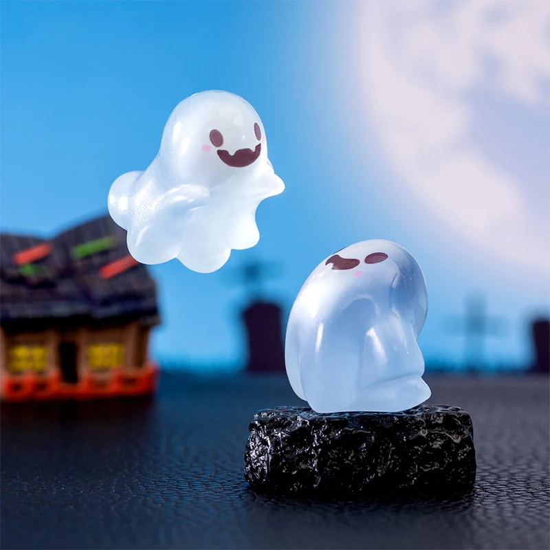 Cute Mini Glow-in-the-dark Halloween Ghost Dolls Moss Micro Landscape Ornaments DIY Desktop Decoration Kawaii Resin Crafts