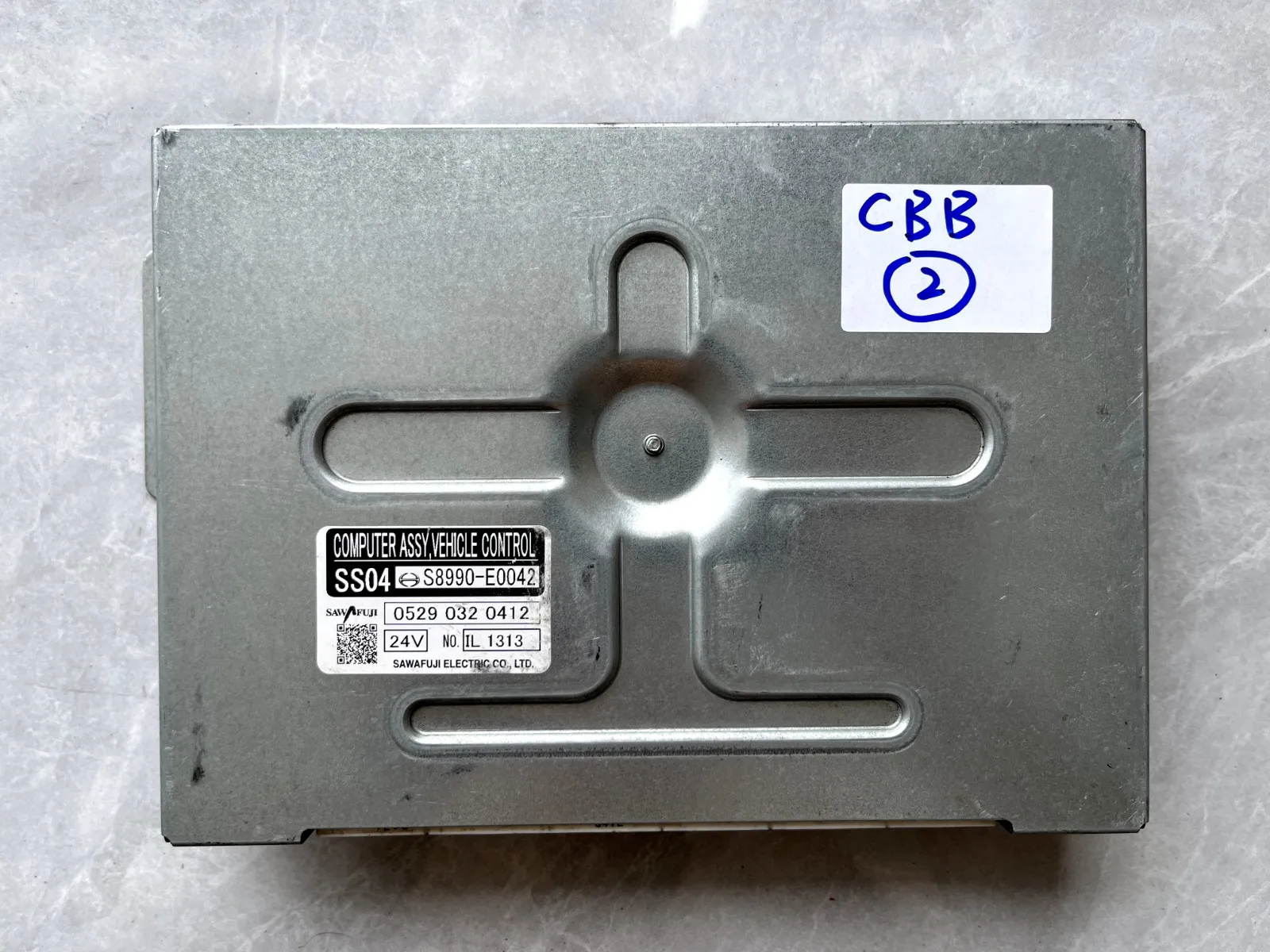 

USED HINO 700 ECU ECM PCM CONTROL UNIT S8990 E0042 S8990E0042 0529 032 0412