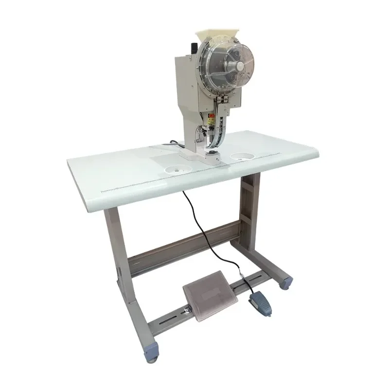 Flag cloth buckle machine, paper bag tag buckle machine high efficiency