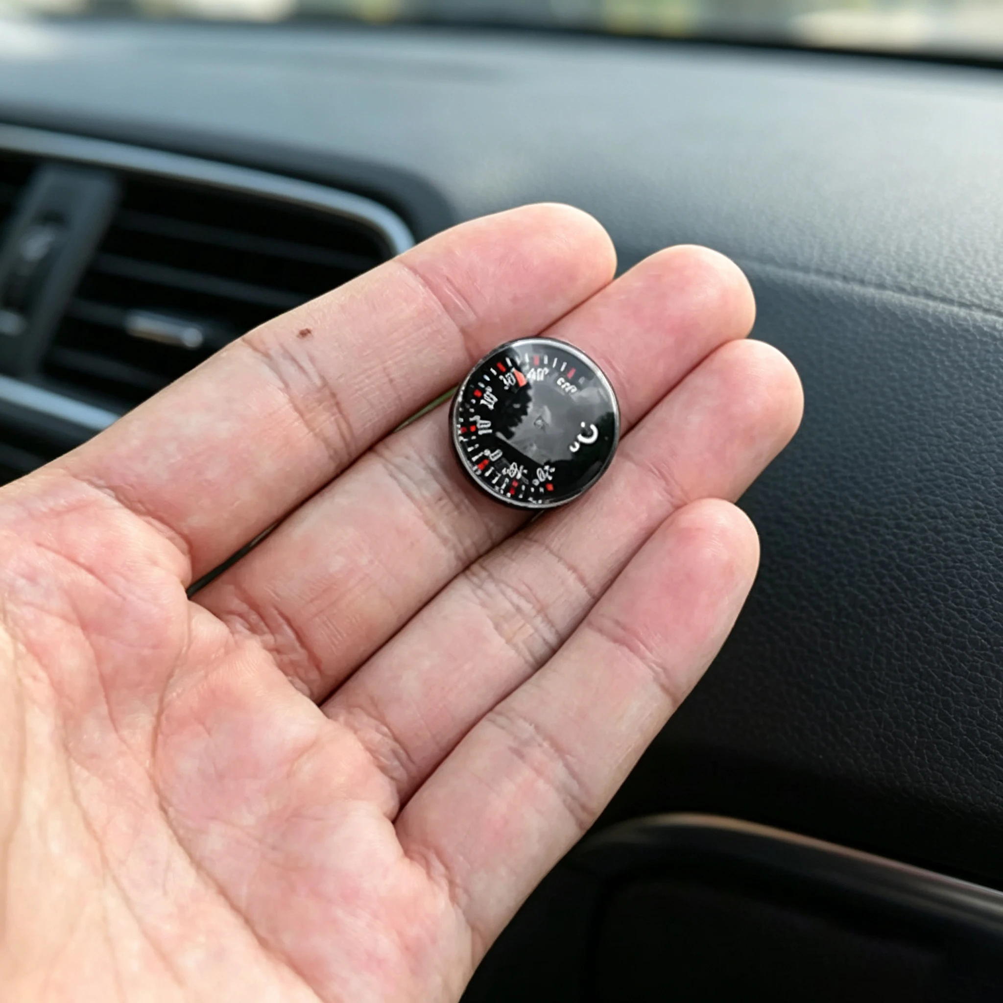 1 Piece Mini Car Thermometer Battery‑free No Battery Required Easy Stick‑on Mount Compact Car Interior Dashboard Temperature Gau view 4