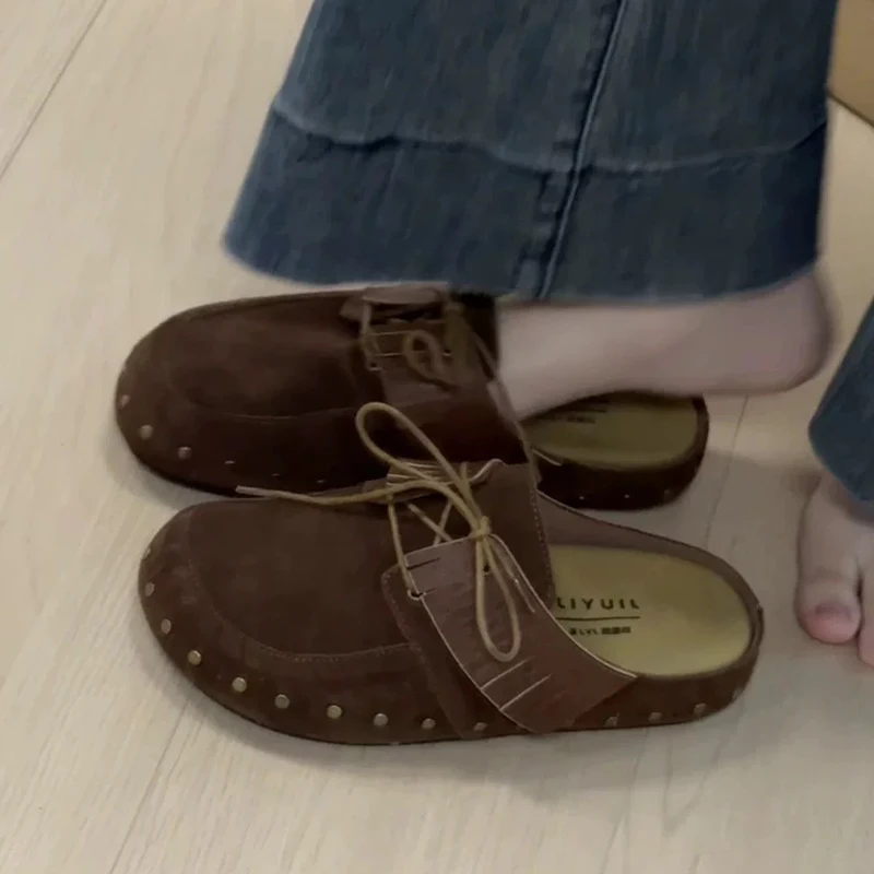 النساء الشقق النعال البغال أحذية الاتجاه الصنادل 2025 الخريف موضة Slingback حذاء رياضة المشي حذاء كاجوال Mujer الوجه يتخبط