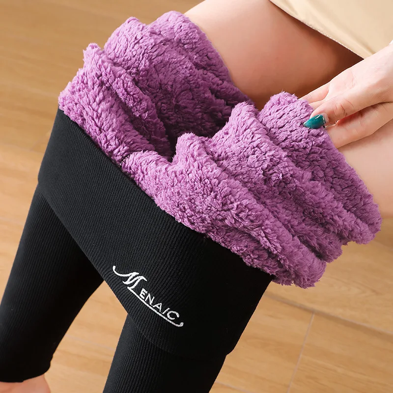 Pantaloni da salotto in pile a nuvola da donna Pantaloni termici caldi invernali Pantaloni streetwear casual Leggings con scritte ricamate a vita alta