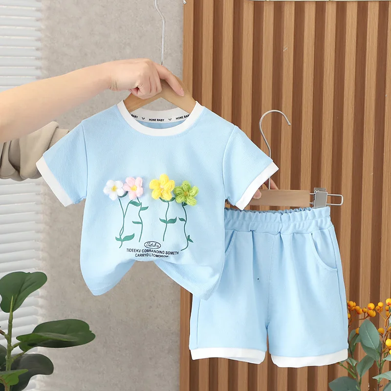 

Korean version of the new style cute girl baby short sleeve shorts fried street children's two-piece fashion girls summer suit