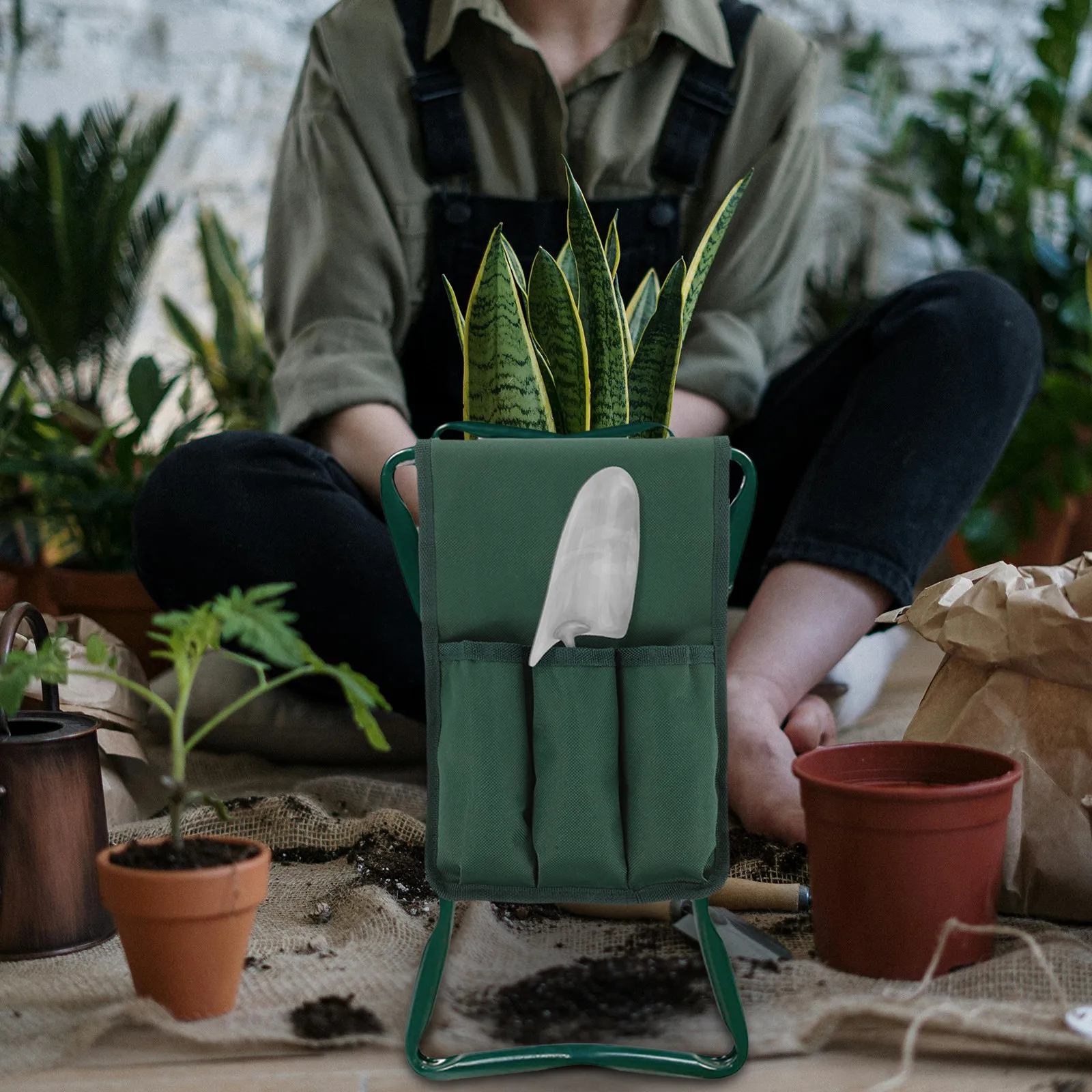 Heavy Duty Kneeler Seat with Side Tool Bag – Oxford Fabric Kneeling Stool for Garden Tools, Gloves & Trowels
