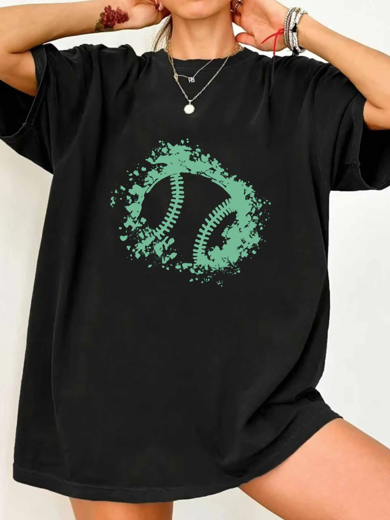 【WY051624】Camiseta de manga corta con cuello redondo para mujer de talla grande con media manga elástica y estampados de moda