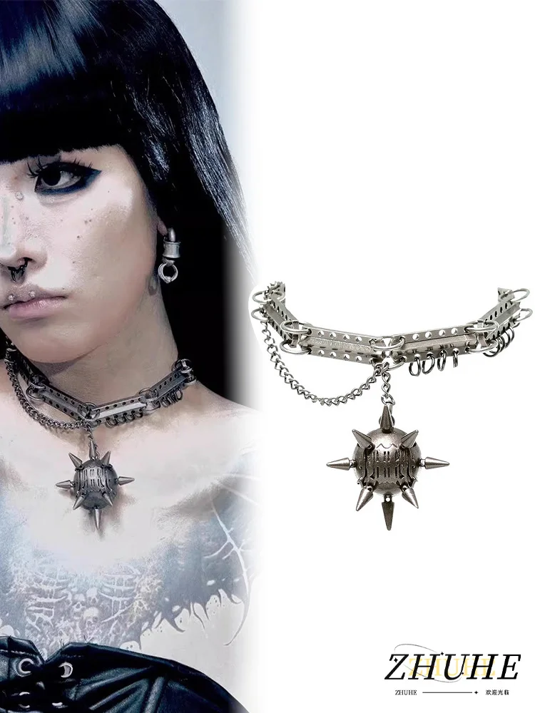 ZHUHE The Metal Ball Necklace In The Neo-Gothic Style Is A Jewelry Accessory For Men And Women And A Party Gift