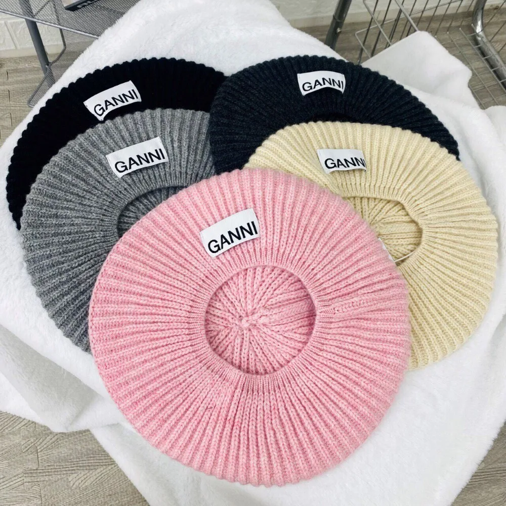 Luxury Ribbed Knit Wool Beret Patch Label French Style Soft Beanie Hat Y2K Fashion Autumn Winter Warm Streetwear Cap for Women