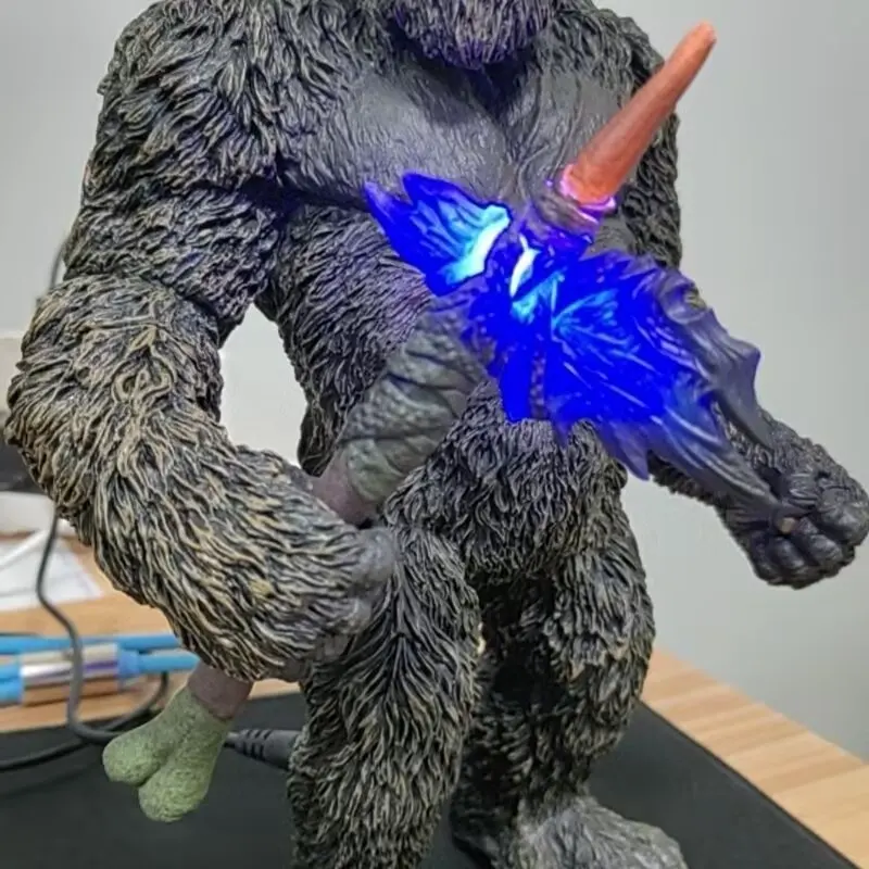 Kong shine Ray battle axe Statue Figures Kingkong Movie Godzilla VS King Collection GK Model Doll Toys Figurine Boys For Gifts