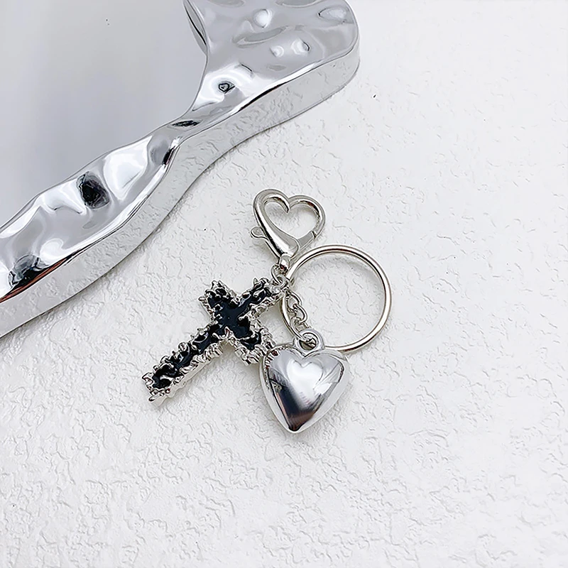 Y2L Love Heart Cross Keyring Vintage Metal Keychain Fashion Key Holder For Girls Ins Style Bag Pendant Decoration