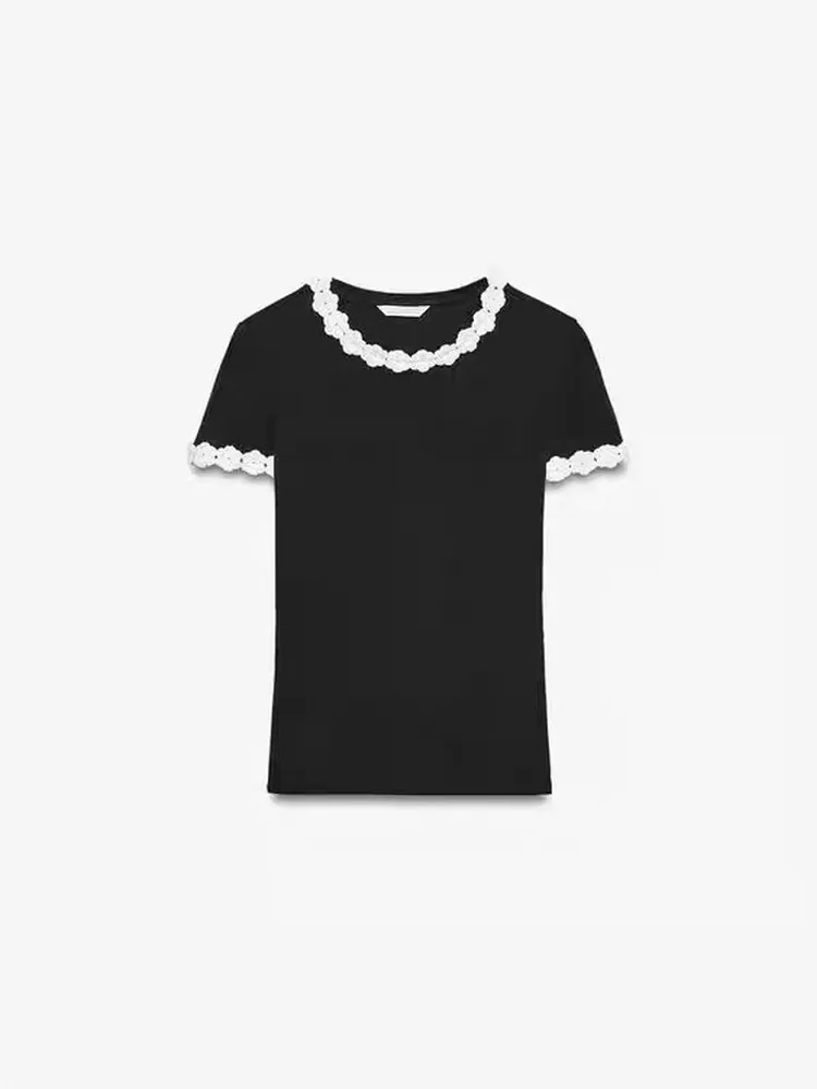 

Autumn 2025 New Women's Casual Versatile Color Flower Decoration T-irt Top Ladies' Knitted ort Sle Faion