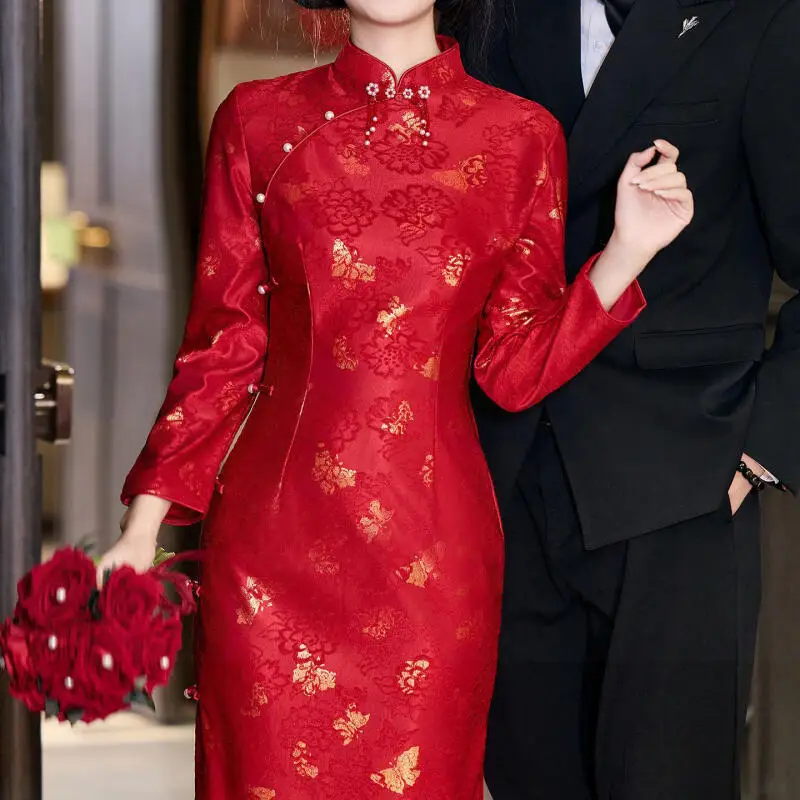 

Burgundy Lace Butterfly Long Sleeve Improved Qipao Sexy Bride Wedding Banquet Dress