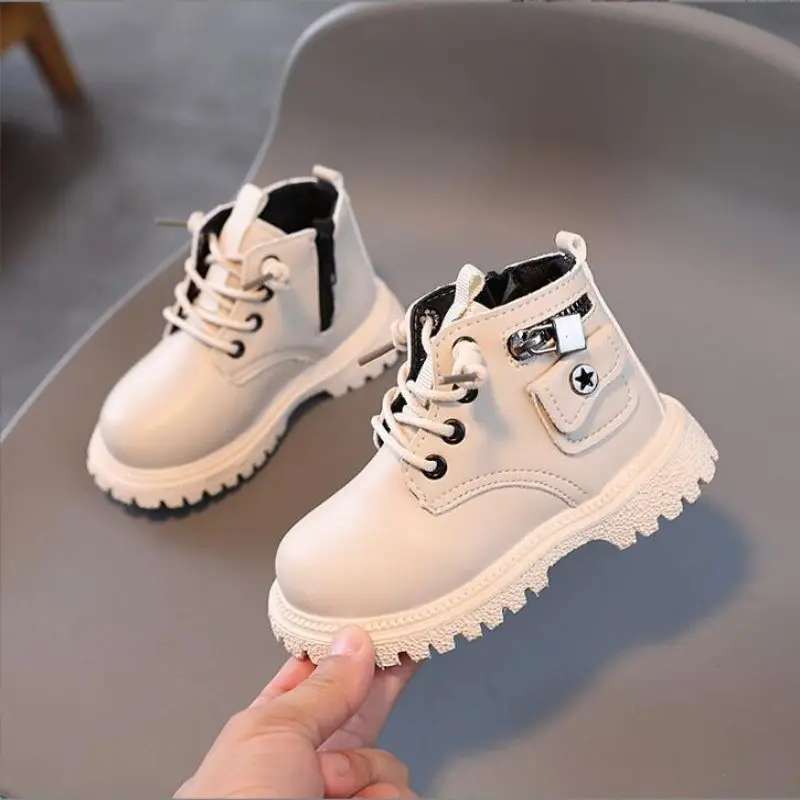 

Children's 2024 Short Boots British Style Boys' Boots Autumn Winter New Popular Soft Soled Shoes Girls' Fashionable Casual Shoes