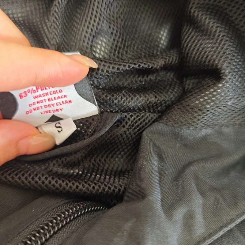 Schwarze Kapuzenjacke mit Schmetterlingsdruck, durchgehender Reißverschluss, Windbreaker für Herren, übergroßer Outdoor-Windbreaker, Streetwear, lässige Oberbekleidung mit Reißverschluss. – Detail 6