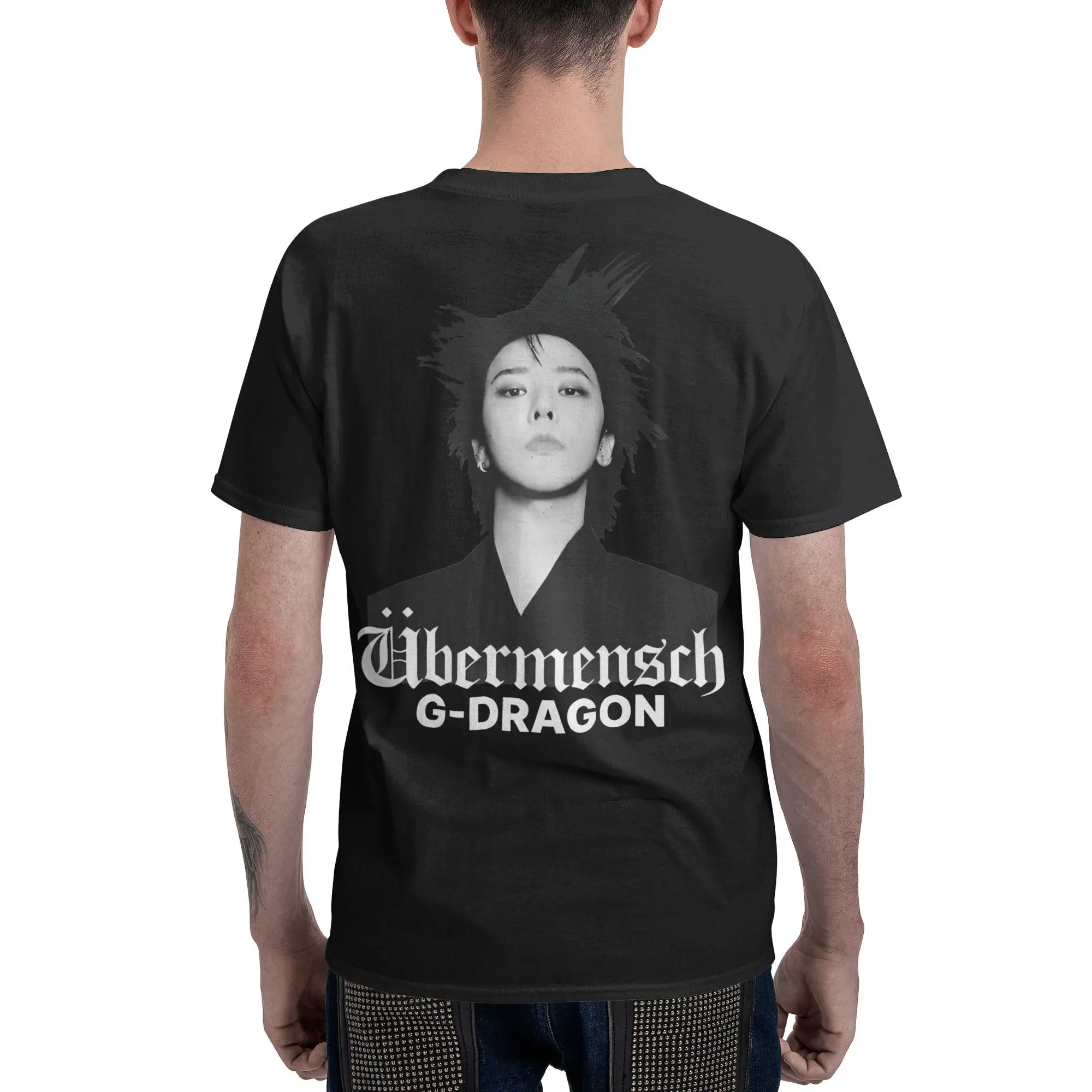 Ubermensch Gdragon World Tour 2025 Maglietta da uomo Maglietta casual Maglietta girocollo a maniche corte T-shirt in cotone con grafica