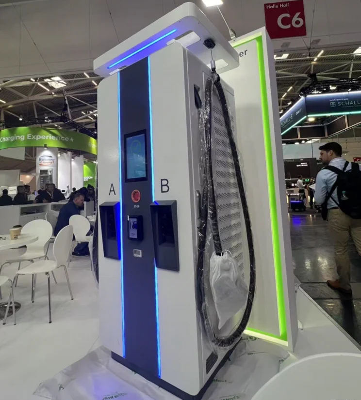 Oem Odm Ccs Chademo Plug 120kw 240kw Electric Vehicle Supercharge Charging Pile Car DC Floor-Mounted Charging Stations