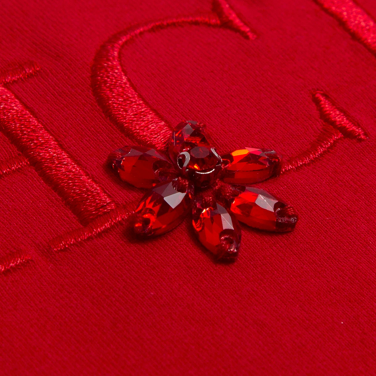 Camiseta CHCH para mujer, nueva camiseta negra resistente bordada con cuello redondo, Top informal cómodo