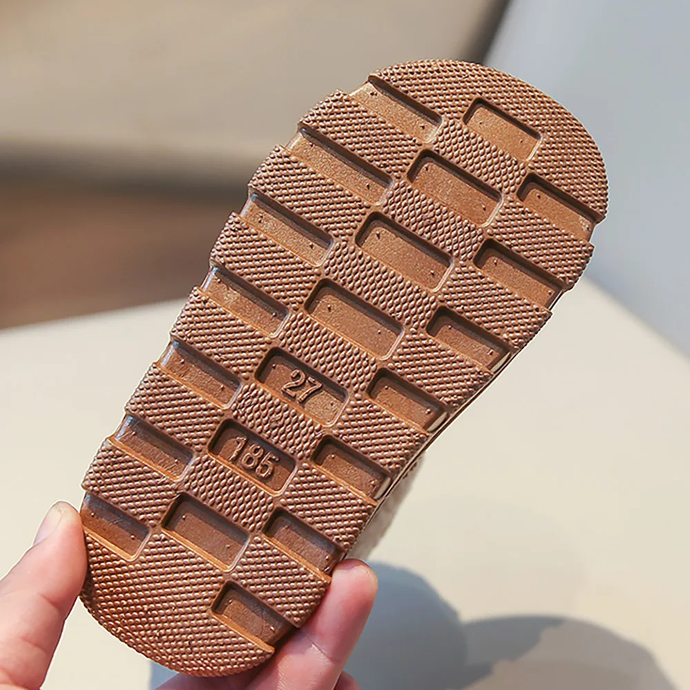 سميكة الدافئة أفخم الأحذية للأطفال بولي Leather الجلود خمر طفل مبطن الأحذية الدافئة المضادة للانزلاق في الهواء الطلق الصبي الفتاة أحذية دافئة